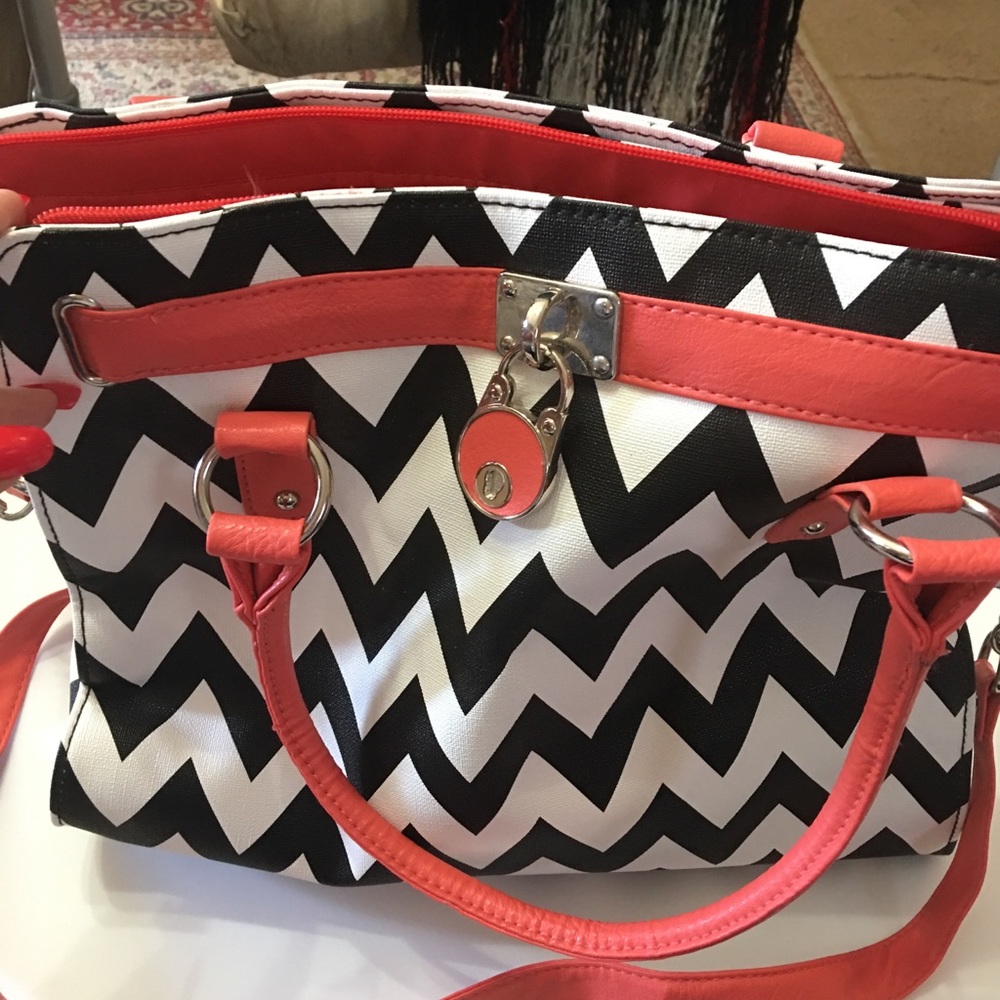 Large tote purse brand new